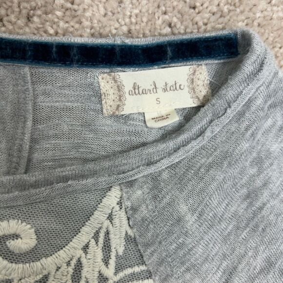 Altar'd State Top Womens Small Gray Ivory Mesh Embroidery Ruffle Boho Ladies - Picture 6 of 12